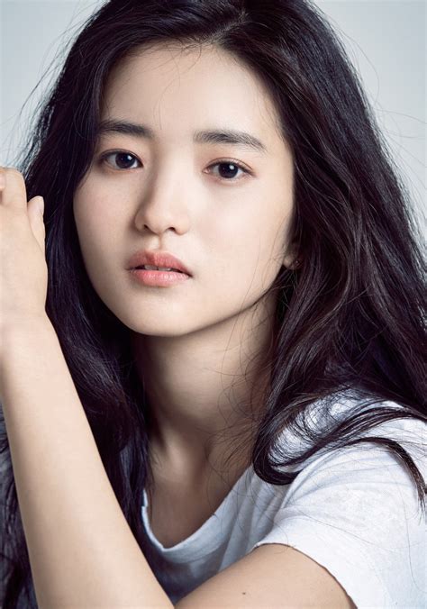 Video Actor: Kim Tae Ri